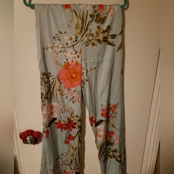 LULU'S NWOT Women's Mint Green Floral Silk Pants - Picture 5 of 7